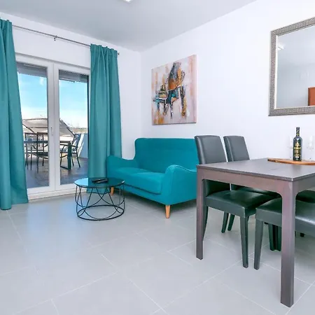 Apartment Visnja *